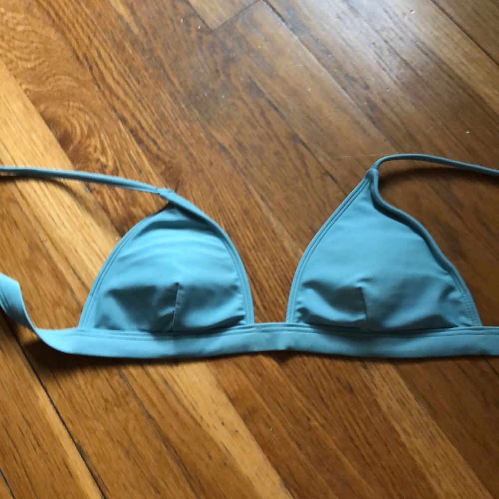 Triangle cut bikini top